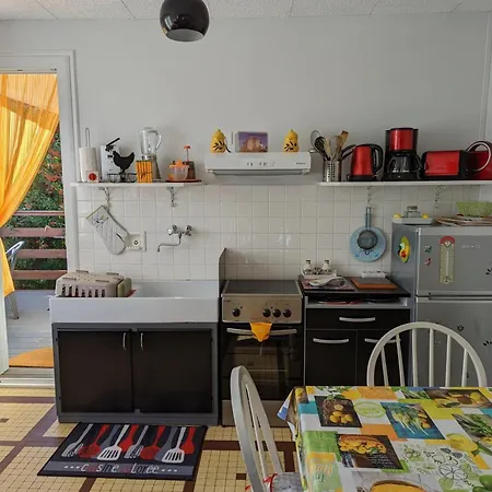 Apartment Avec Terrasse Privee - 6 Pers. - Fr-1-653-293 Barbezieux-Saint-Hilaire