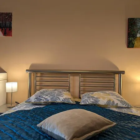Appartement Avec Terrasse Privee - 6 Pers. - Fr-1-653-293